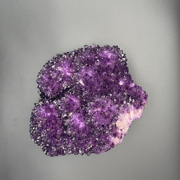Amethyst quartz Cluster - Picture 2 of 3